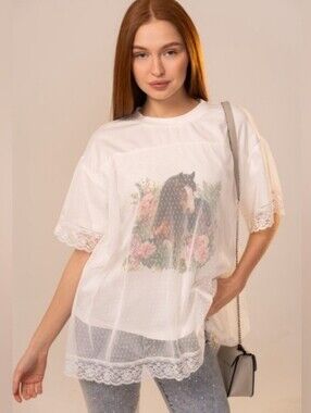 Lace-Trim Short Sleeve Tee with Horse Floral Graphic